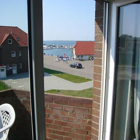 Apartment Ferienwohnung-am-hafen Wiek auf Ruegen